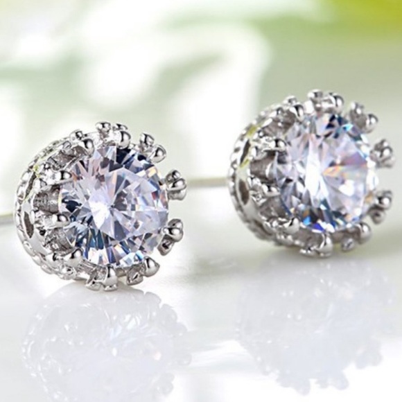 NEW 925 STERLING SILVER DIAMOND STUD EARNINGS - Picture 2 of 5